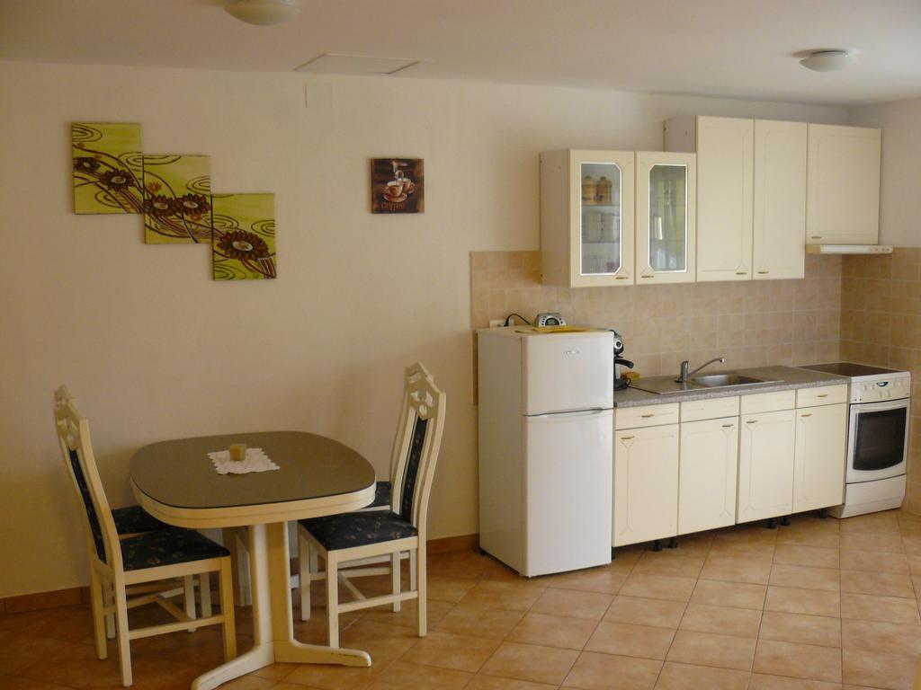Apartments Petrin Толмин Экстерьер фото